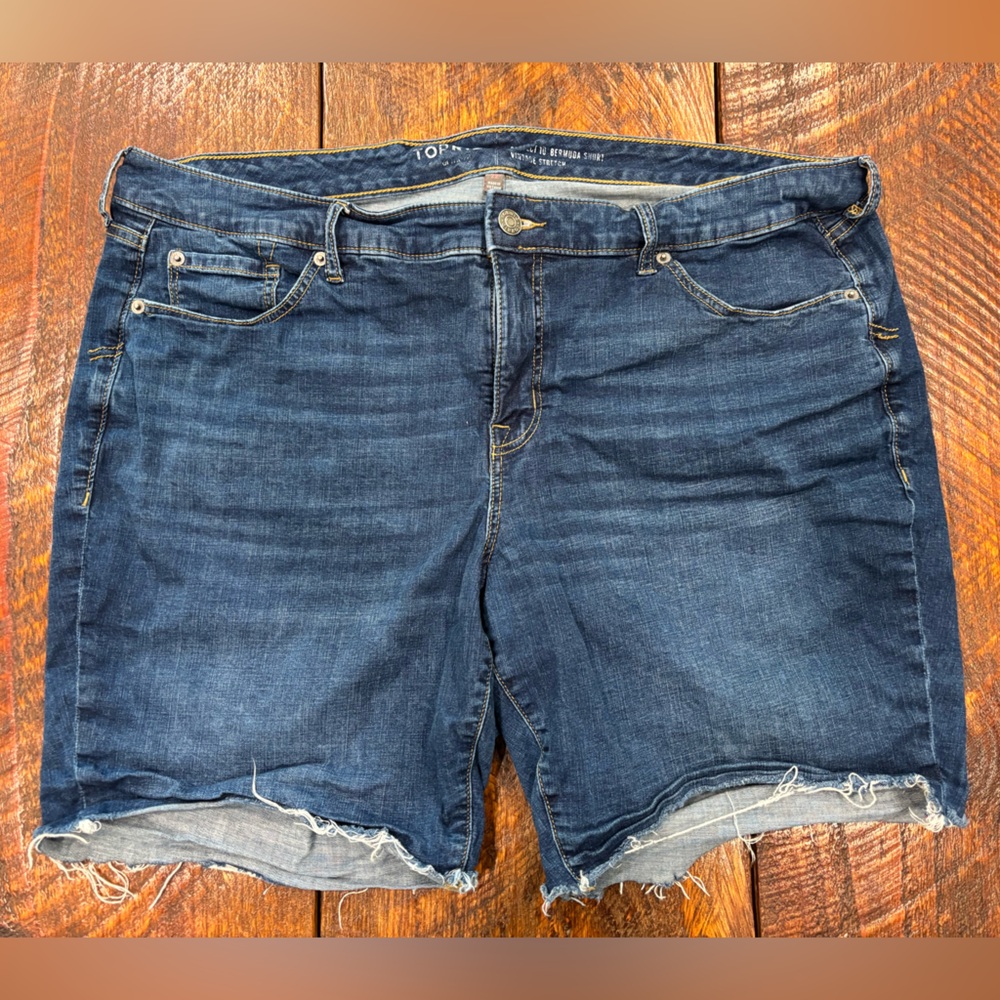 Torrid Perfect 10” Bermuda Short, Vintage Stretch